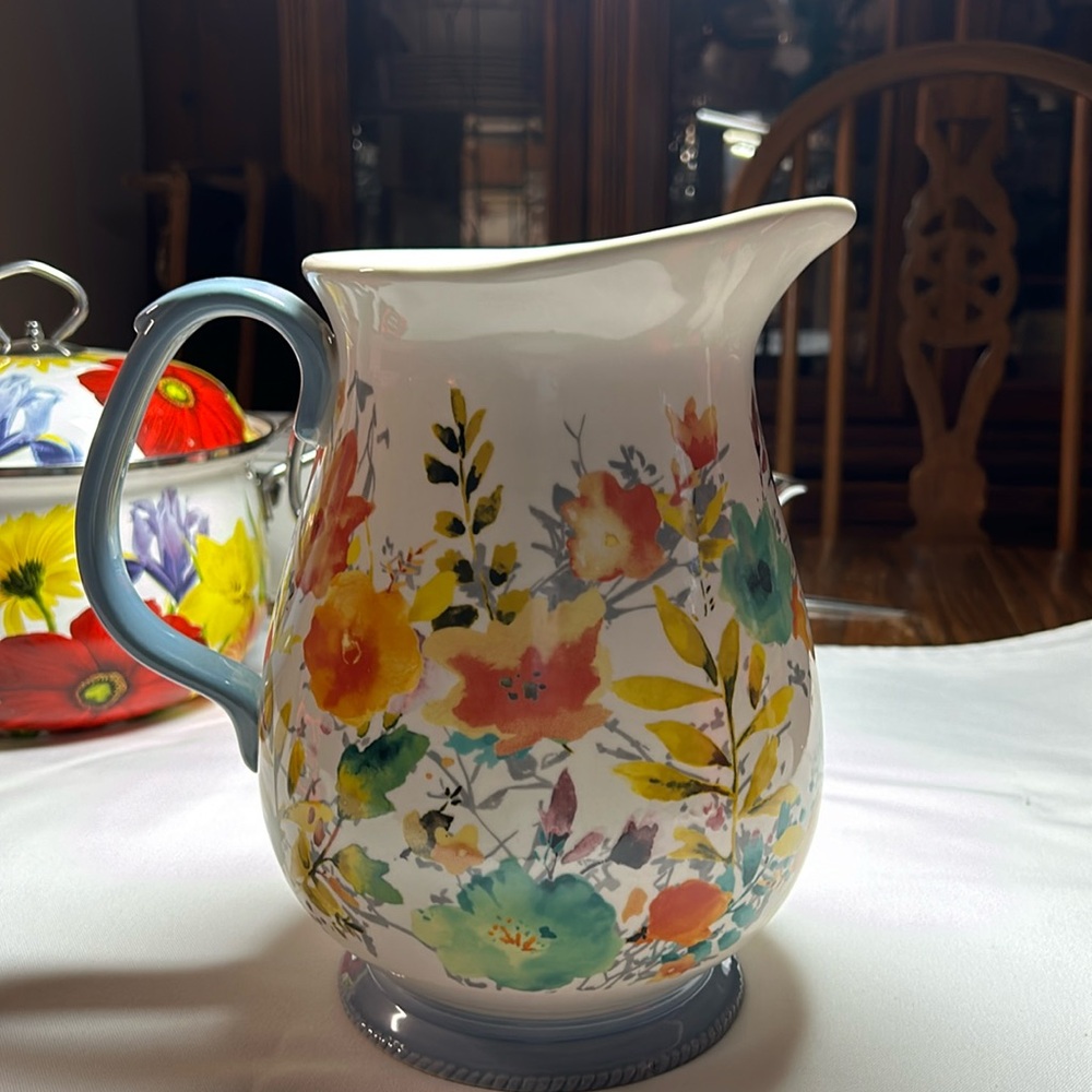 Pioneer Woman pitcher, 10” lip to bottom. 10” across full part. NWT vintage